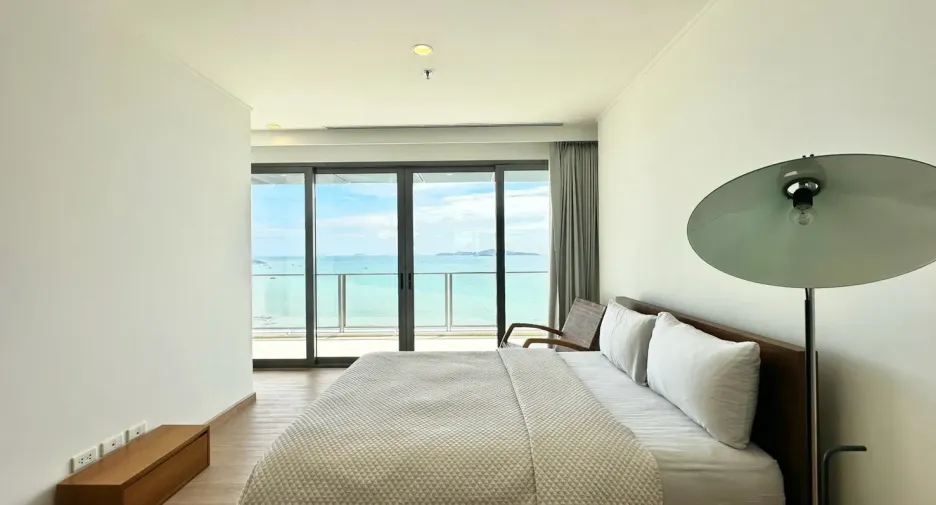 For rent 3 bedrooms condo in Bang Lamung, Chonburi