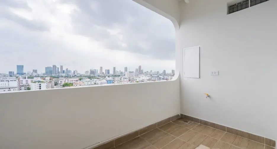 À vendre 2 chambres condo à Din Daeng, Bangkok