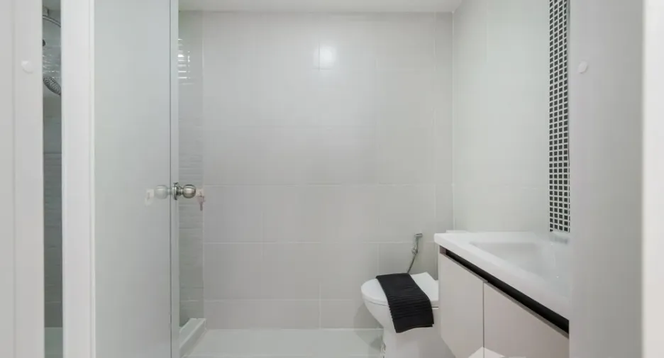 À vendre 2 chambres condo à Din Daeng, Bangkok