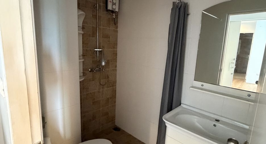 For rent 2 bedrooms condo in Mueang Phuket, Phuket