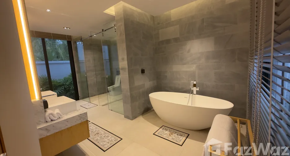 For rent 4 bedrooms villa in Thalang, Phuket