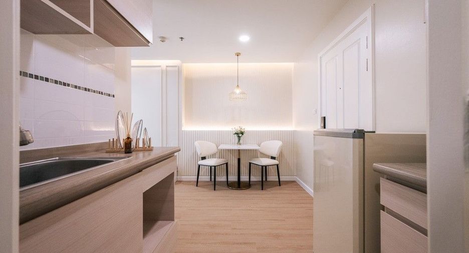For sale studio condo in Yan Nawa, Bangkok