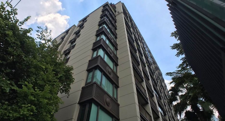 For rent 2 bedrooms condo in Pathum Wan, Bangkok