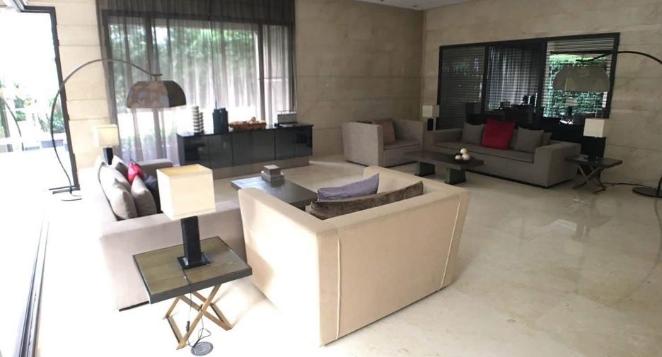 For rent 2 bedrooms condo in Pathum Wan, Bangkok