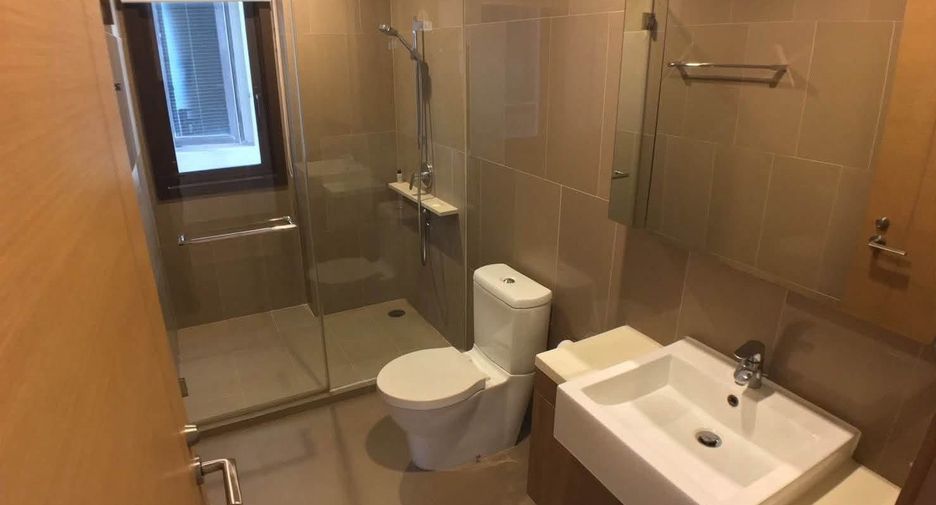 For rent 2 bedrooms condo in Pathum Wan, Bangkok