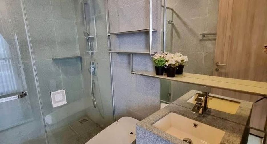 For rent 2 ベッドルーム condo in Pathum Wan, Bangkok
