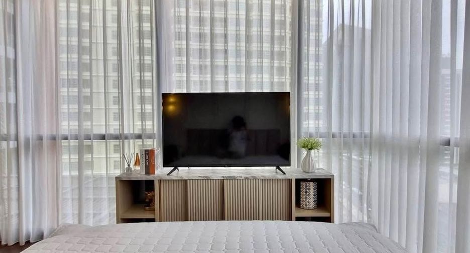 For rent 2 ベッドルーム condo in Pathum Wan, Bangkok