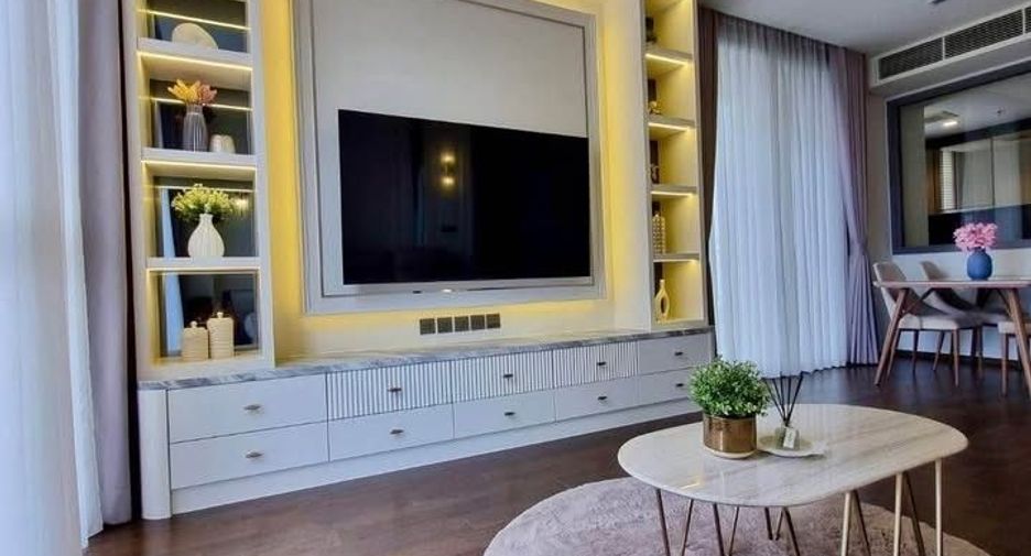 For rent 2 ベッドルーム condo in Pathum Wan, Bangkok