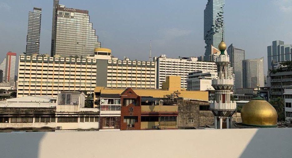 For sale 31 bedrooms hotel in Bang Rak, Bangkok