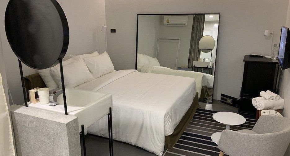 For sale 31 bedrooms hotel in Bang Rak, Bangkok