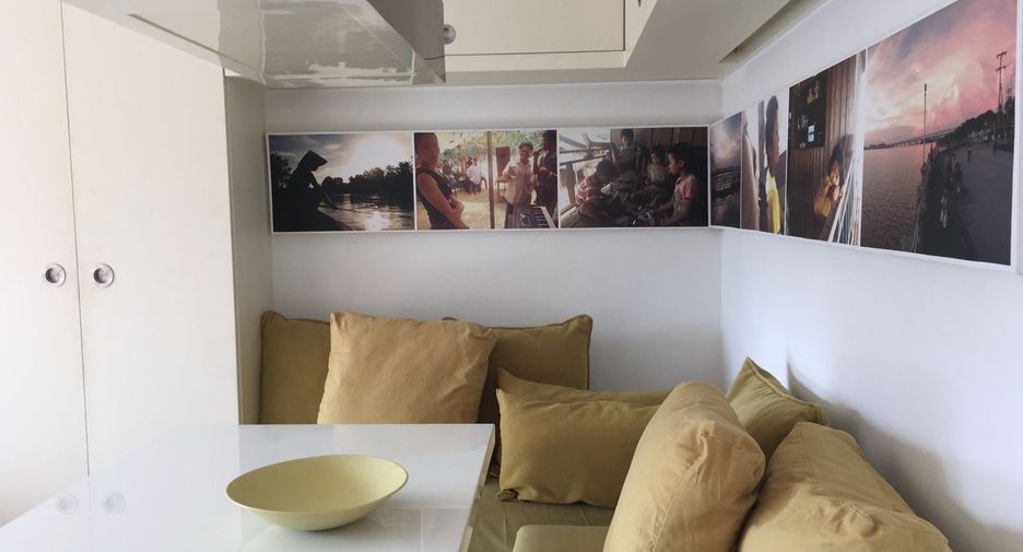For rent 2 bedrooms condo in Pathum Wan, Bangkok