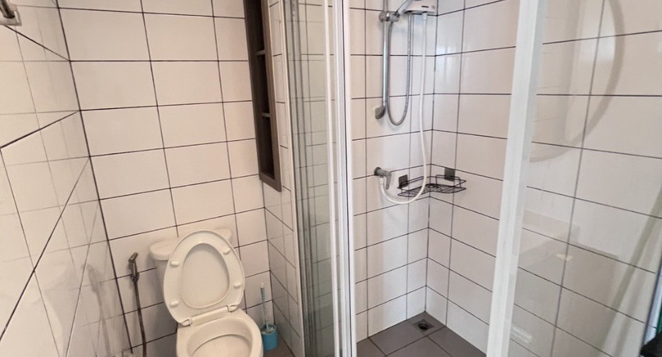 For sale 1 bed condo in Huai Khwang, Bangkok