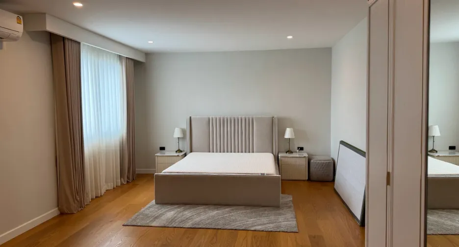 For rent 6 bedrooms house in Saphan Sung, Bangkok