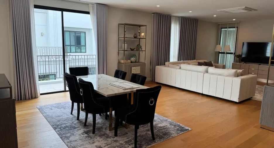 For rent 6 bedrooms house in Saphan Sung, Bangkok