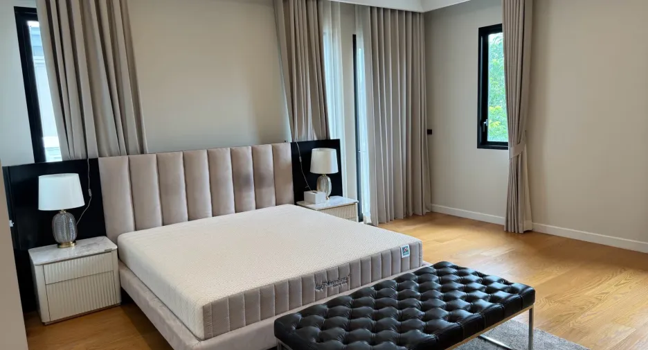 For rent 6 bedrooms house in Saphan Sung, Bangkok