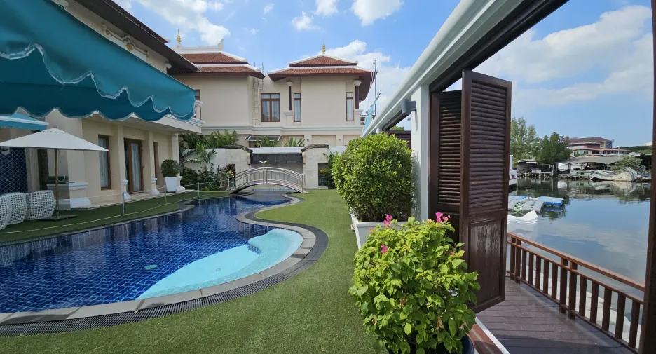 Haus zum Kauf mit 8 Zimmer in Na Jomtien, Pattaya