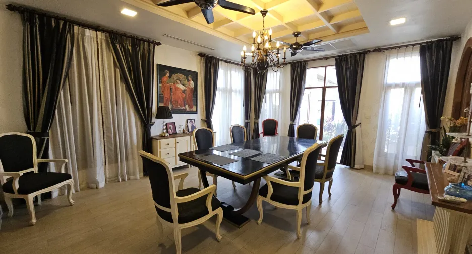 Haus zum Kauf mit 8 Zimmer in Na Jomtien, Pattaya
