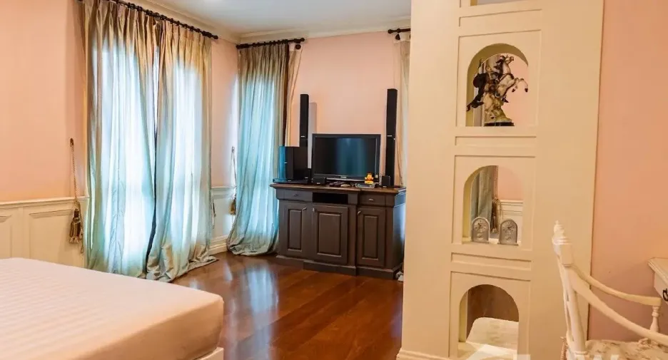 For rent 4 bedrooms villa in Jomtien, Pattaya