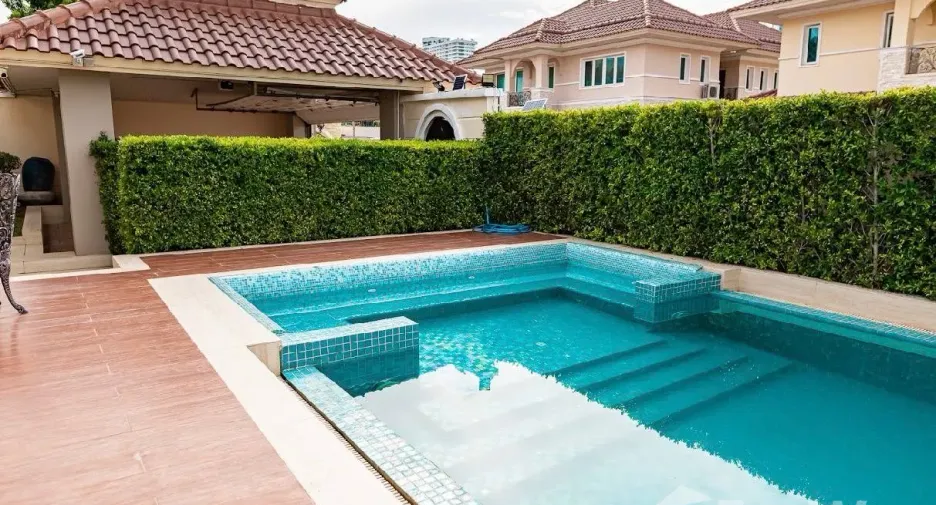 For rent 4 bedrooms villa in Jomtien, Pattaya