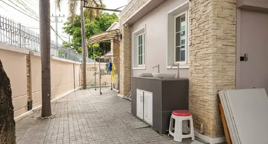 For rent 4 bedrooms villa in Jomtien, Pattaya