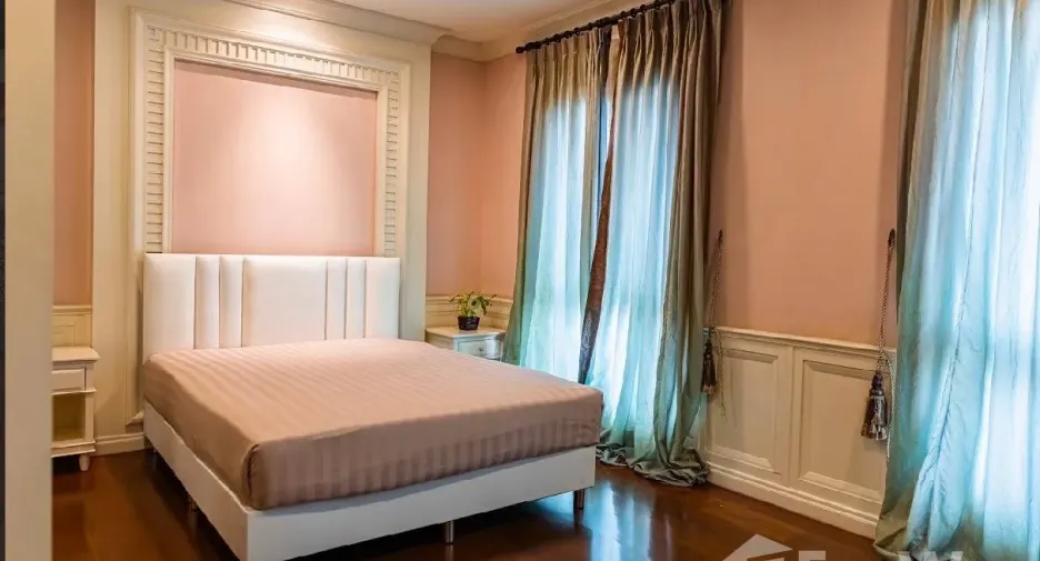 For rent 4 bedrooms villa in Jomtien, Pattaya