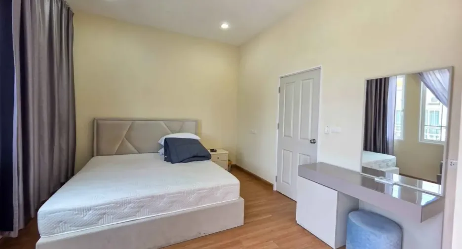 For rent 4 bedrooms house in Bang Lamung, Chonburi