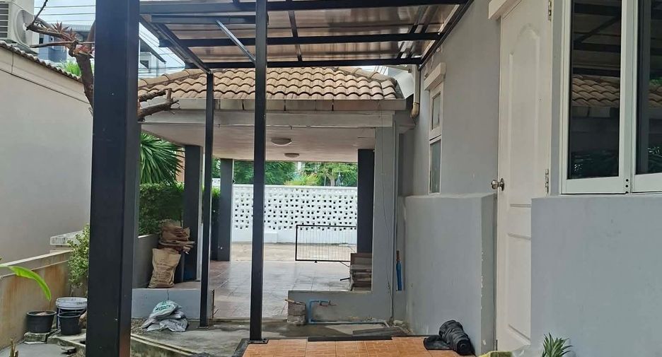 Casa en alquiler de 3 habitaciones en Jomtien, Pattaya