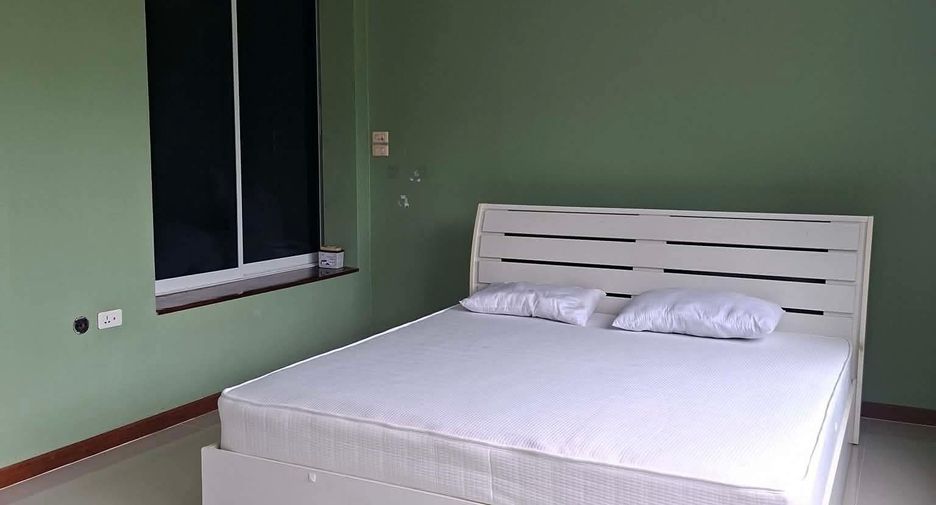Casa en alquiler de 3 habitaciones en Jomtien, Pattaya