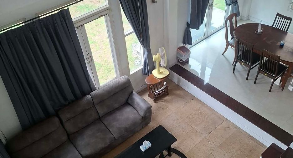 Casa en alquiler de 3 habitaciones en Jomtien, Pattaya