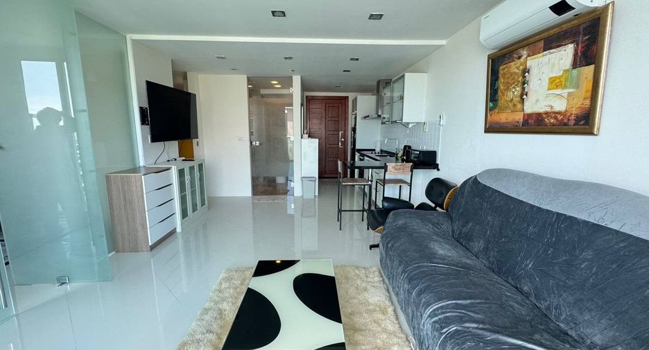 For rent 2 bedrooms condo in Bang Lamung, Chonburi