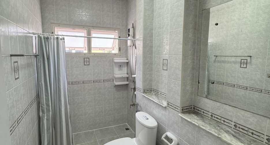 For rent 3 bedrooms house in Lat Krabang, Bangkok