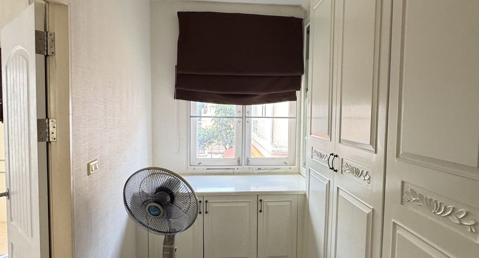 For rent 3 bedrooms house in Lat Krabang, Bangkok
