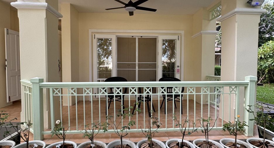 For rent 3 bedrooms house in Lat Krabang, Bangkok