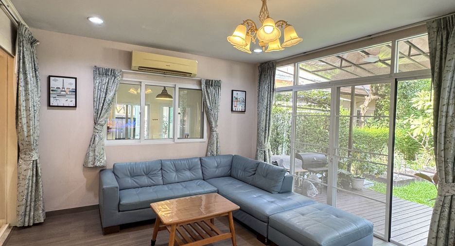 For rent 3 bedrooms house in Lat Krabang, Bangkok