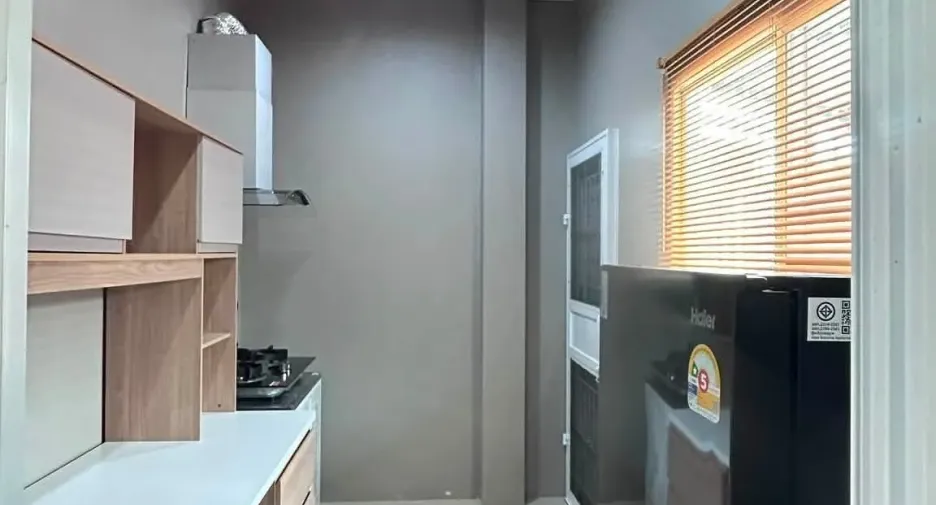 For rent 4 bedrooms house in Saraphi, Chiang Mai
