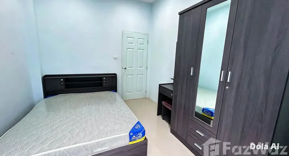 For rent 4 bedrooms house in Saraphi, Chiang Mai