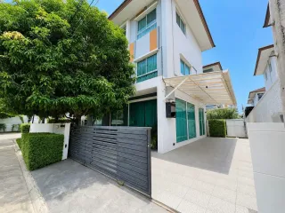 For sale 4 bedrooms house in Sai Mai, Bangkok