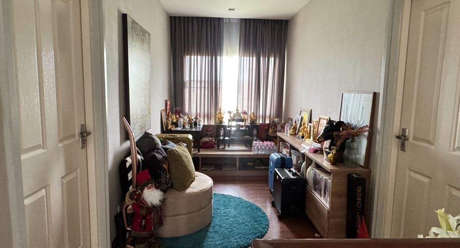 For sale 4 bedrooms house in Sai Mai, Bangkok