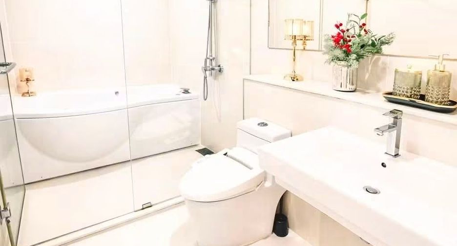 Condo en alquiler de 1 habitaciones en Watthana, Bangkok
