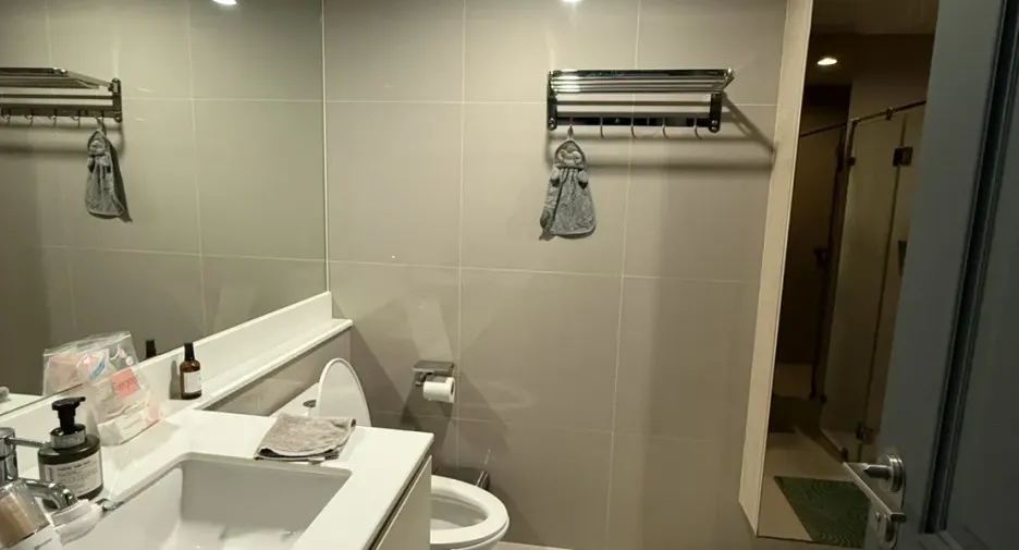 For rent 1 bed condo in Pathum Wan, Bangkok