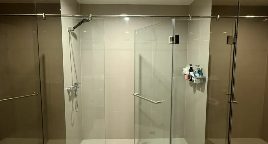 For rent 1 bed condo in Pathum Wan, Bangkok