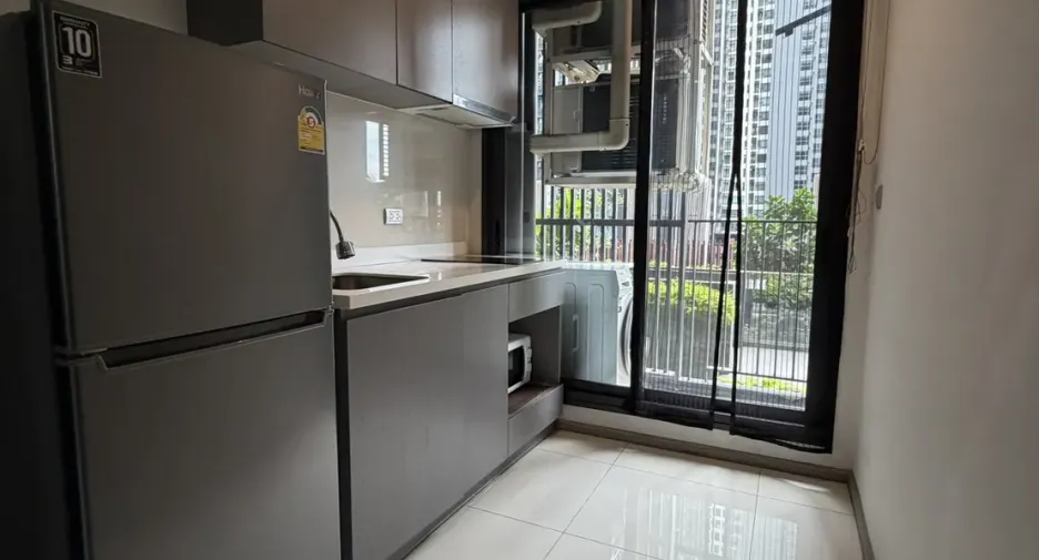 For rent 1 Beds condo in Huai Khwang, Bangkok