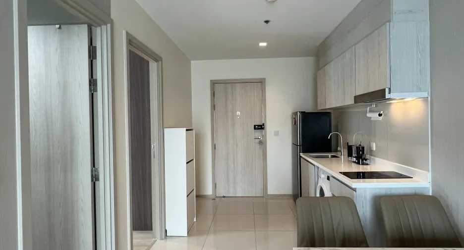 Condo en alquiler de 2 habitaciones en Pathum Wan, Bangkok