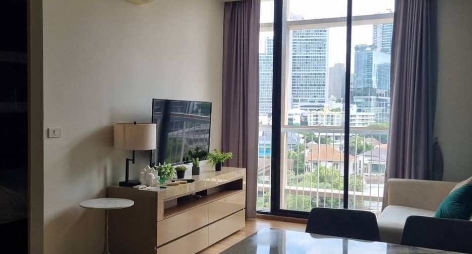 For rent 2 bedrooms condo in Khlong Toei, Bangkok