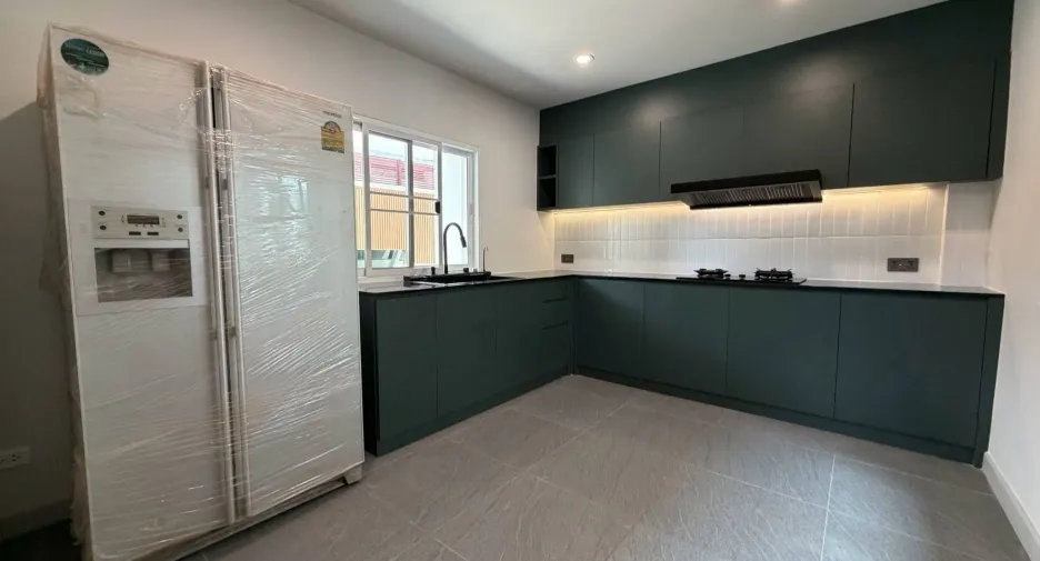 For rent 3 bedrooms house in Suan Luang, Bangkok