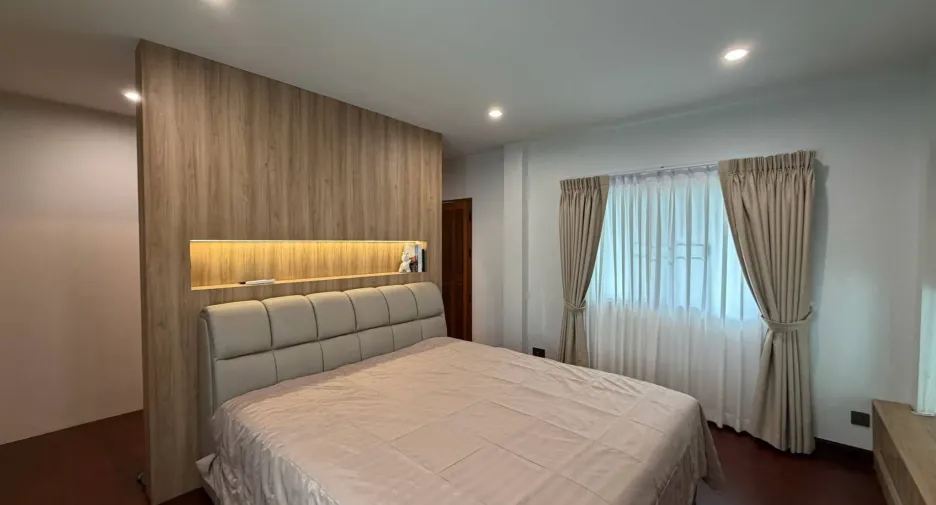 For rent 3 bedrooms house in Suan Luang, Bangkok
