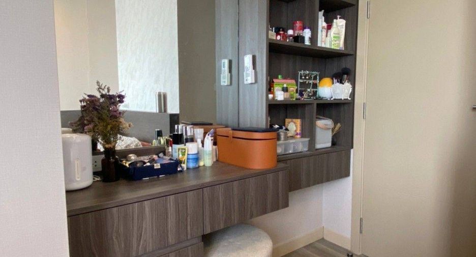 For sale 2 bedrooms condo in Phra Khanong, Bangkok