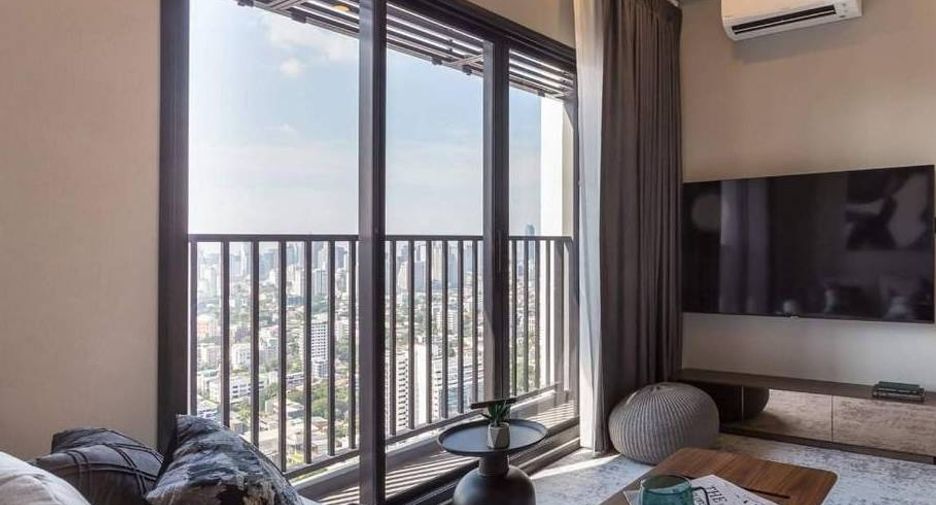 Wohnung zur Miete und zum Kauf mit 3 Zimmer in Watthana, Bangkok