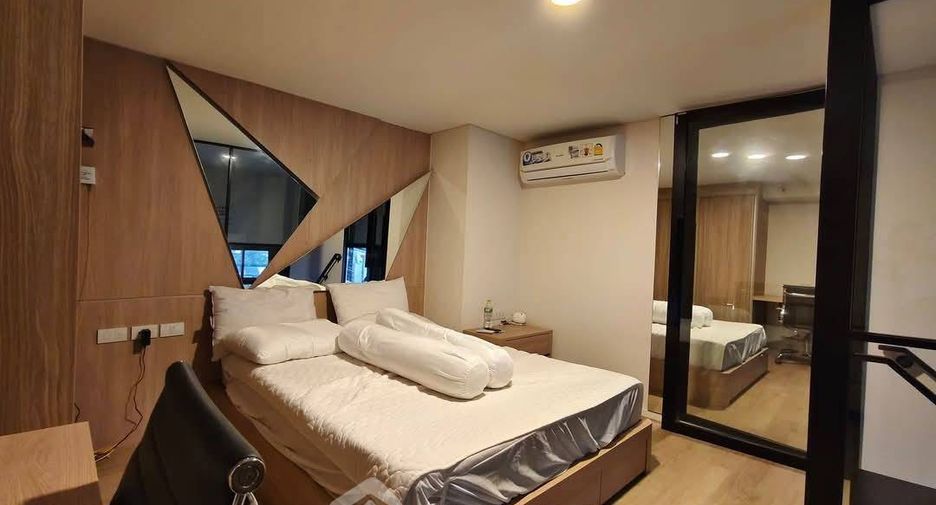 For rent 1 bed condo in Phra Khanong, Bangkok
