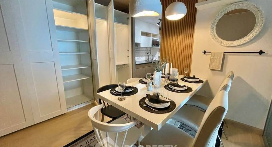 Wohnung zur Miete mit 3 Zimmer in Huai Khwang, Bangkok